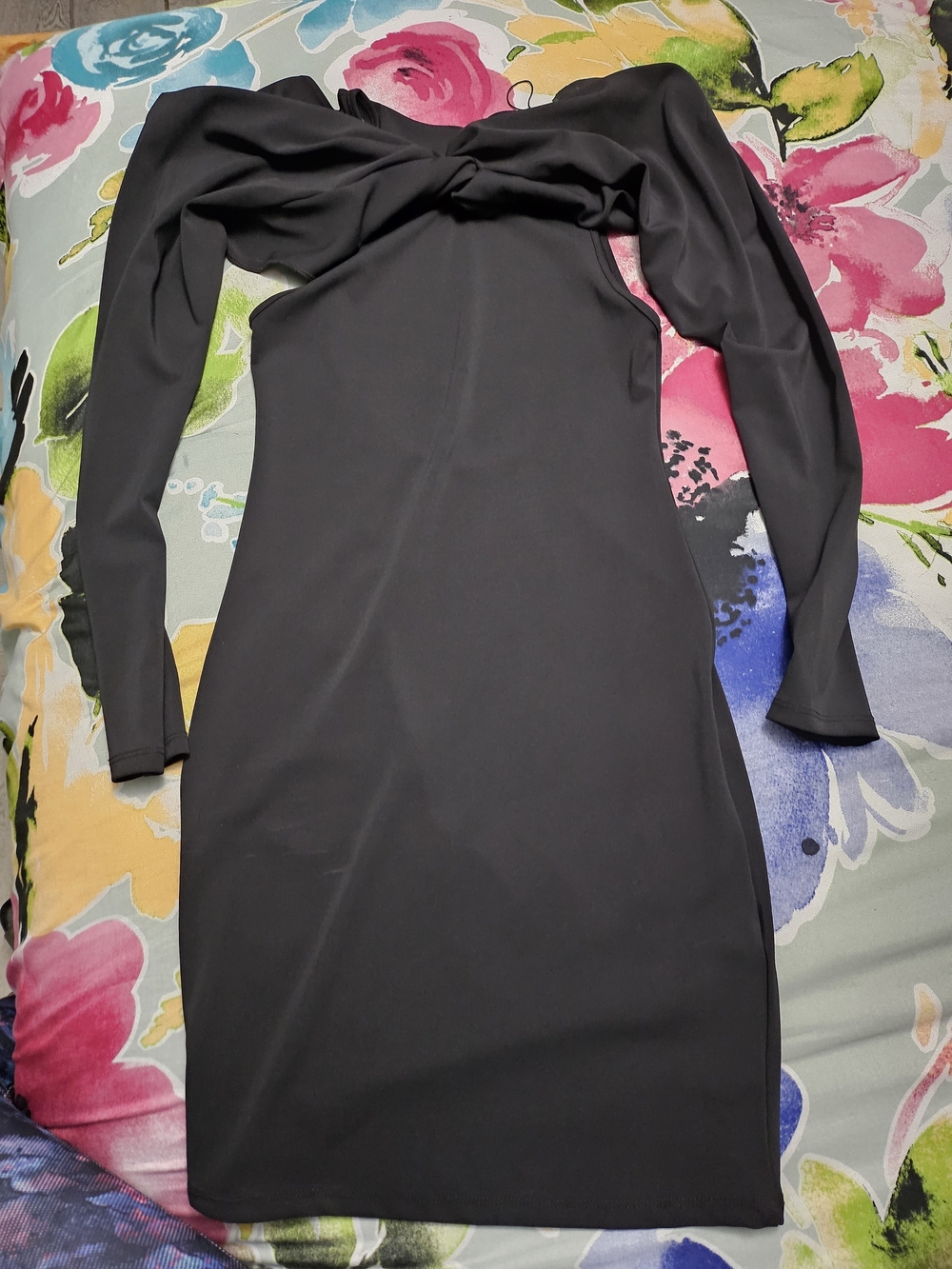 Zara Black Long-Sleeve Twist-Front Bodycon Dress